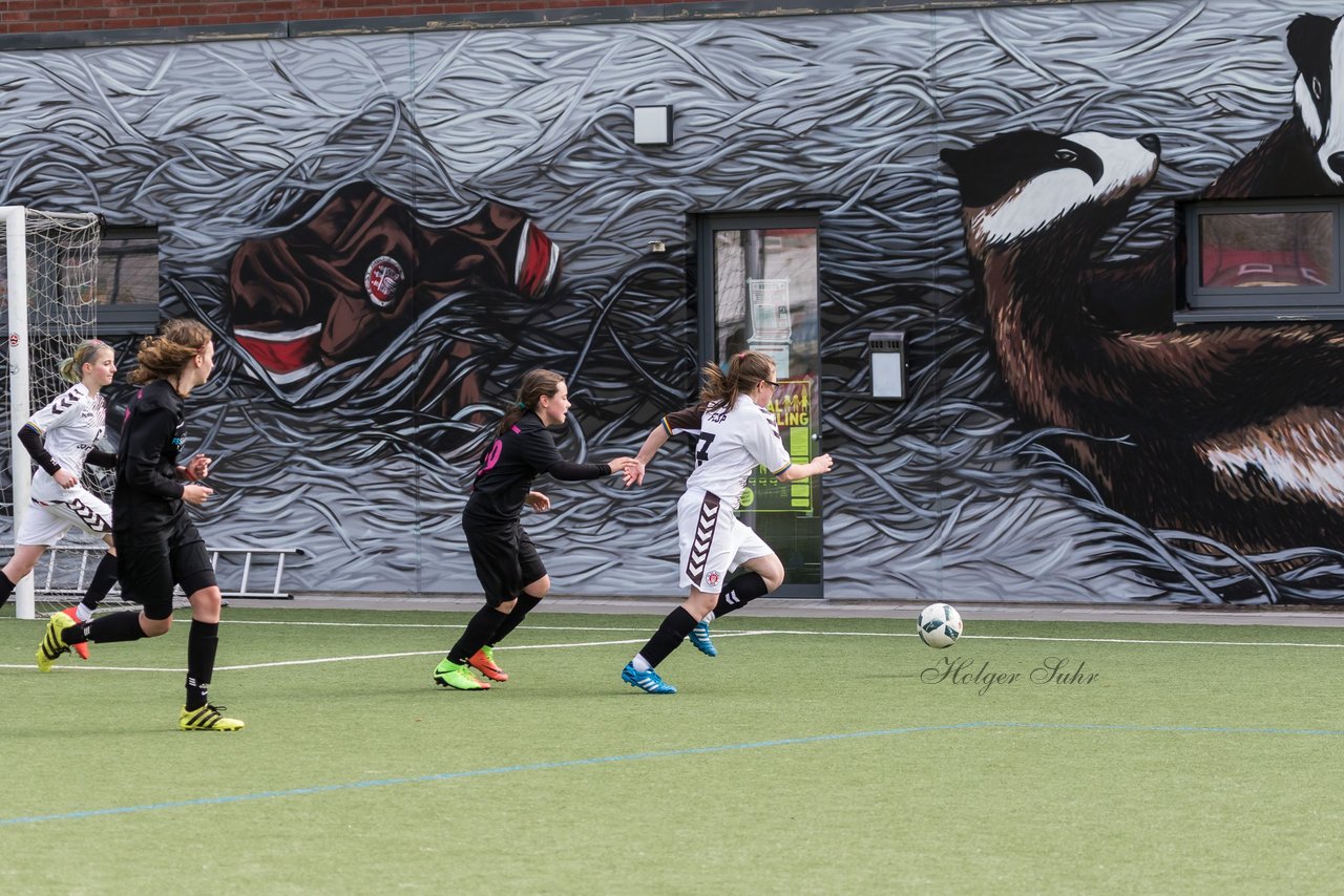 Bild 272 - B-Juniorinnen St.Pauli - C-Juniorinnen SV Steinhorst : Ergebnis: 1:2